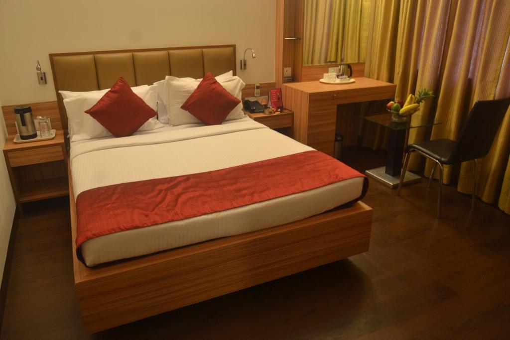 Hotel Plaza Mumbai Exterior foto